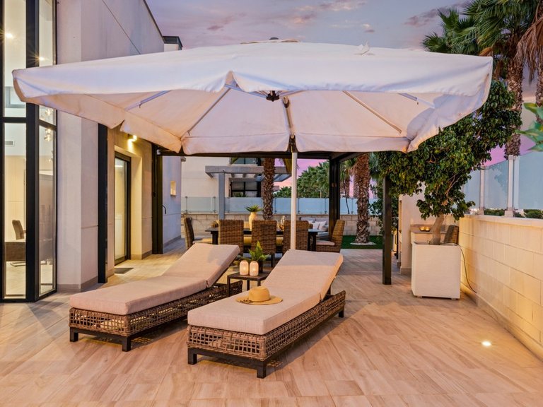 Villa for Sale in Cabo Roig, Alicante 17