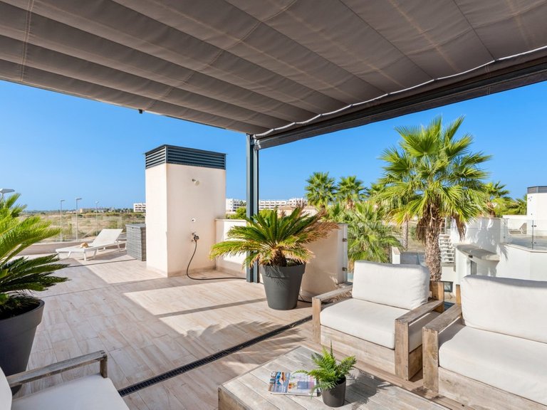 Villa for Sale in Cabo Roig, Alicante 31