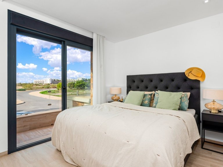 Villa for Sale in Cabo Roig, Alicante 32