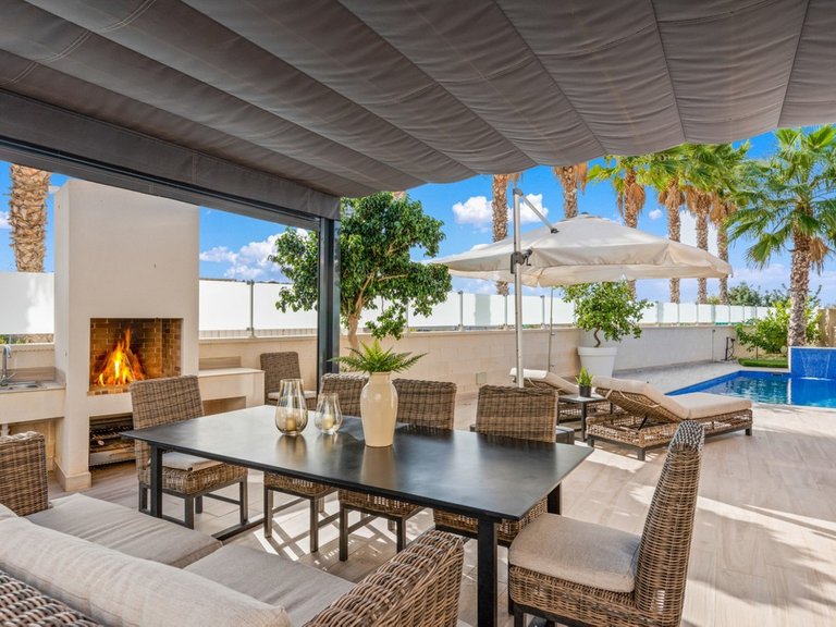 Villa for Sale in Cabo Roig, Alicante 42