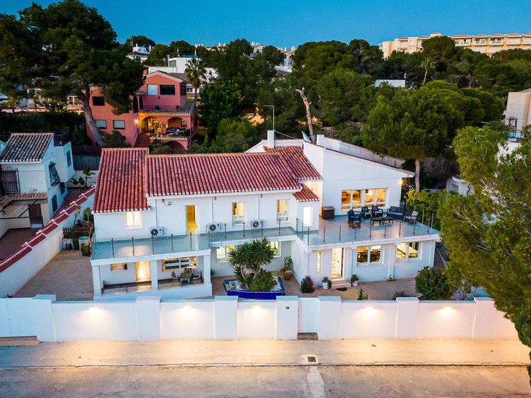 Villa for Sale in Campoamor, Alicante 30