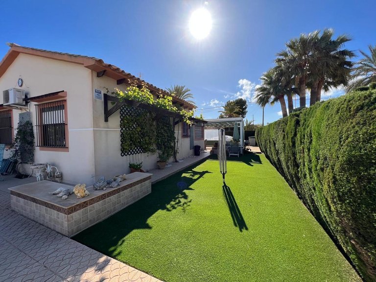Villa for Sale in Cabo Roig, Alicante 2
