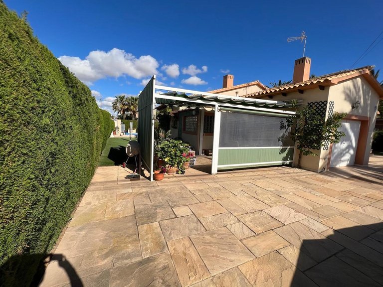 Villa for Sale in Cabo Roig, Alicante 25