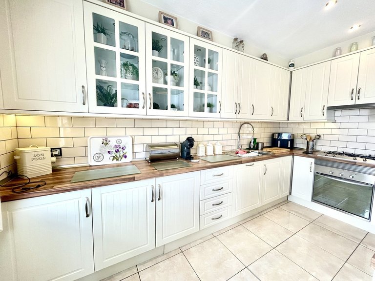Villa for Sale in Villamartin, Alicante 9
