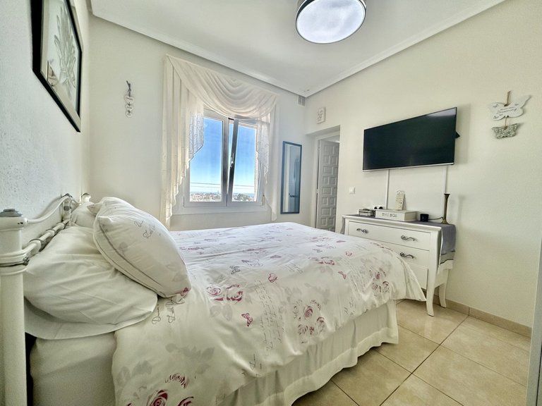 Villa for Sale in Villamartin, Alicante 15