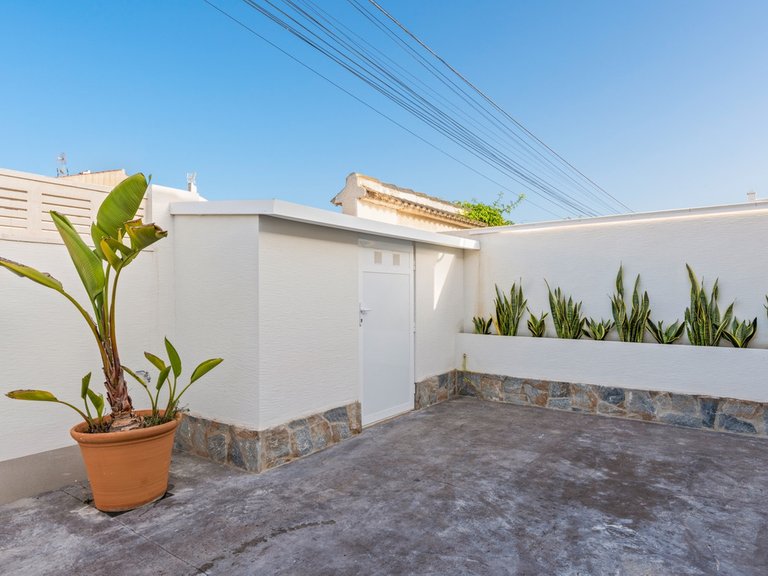 Villa for Sale in Torrevieja, Alicante 26