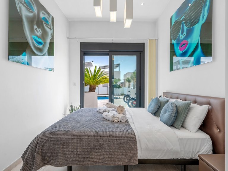 Villa for Sale in Villamartin, Alicante 23
