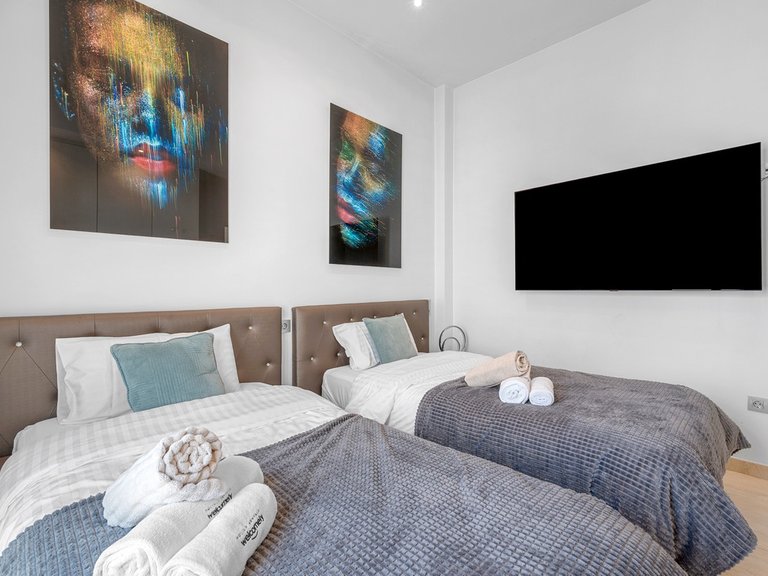 Villa for Sale in Villamartin, Alicante 30