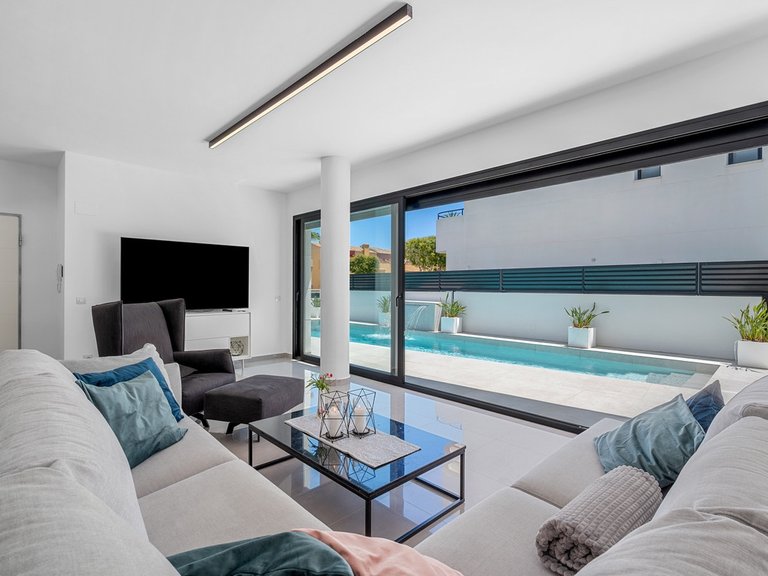 Villa for Sale in Guardamar Del Segura, Alicante 7