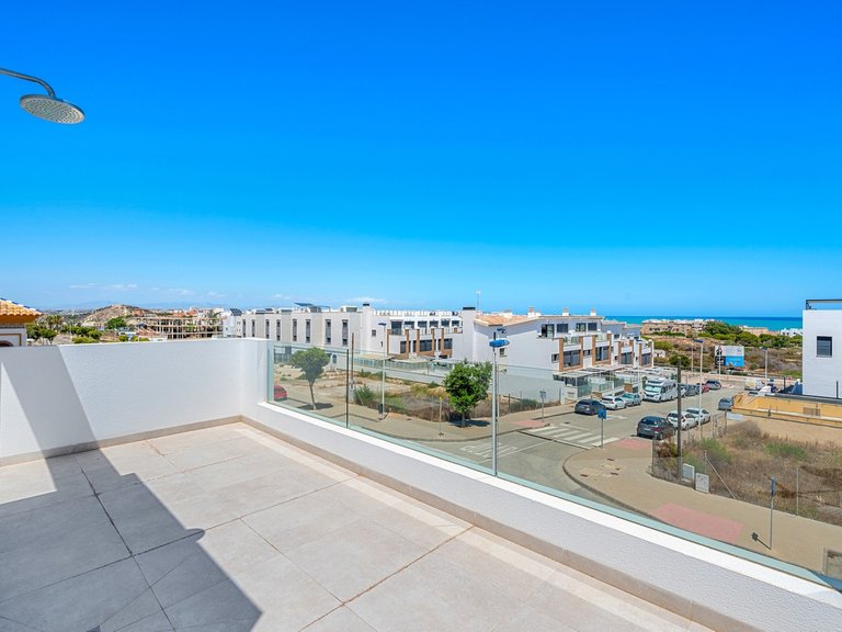 Villa for Sale in Guardamar Del Segura, Alicante 44