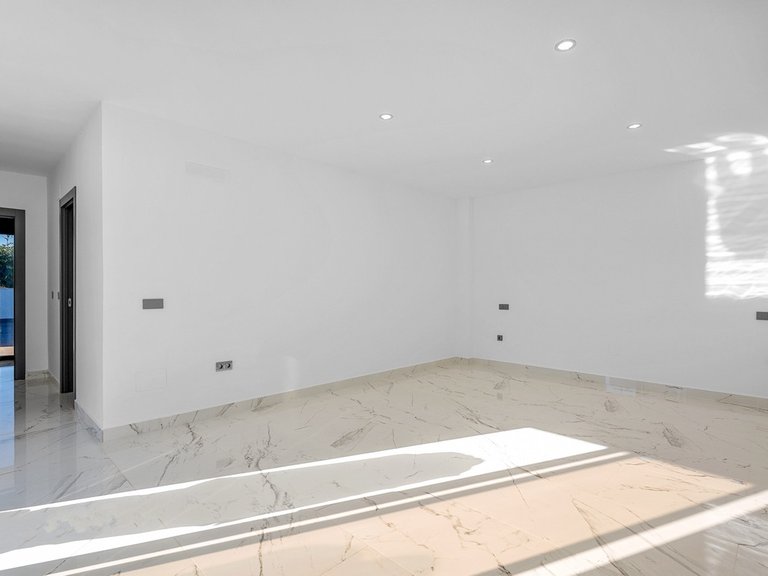Villa for Sale in Campoamor, Alicante 7
