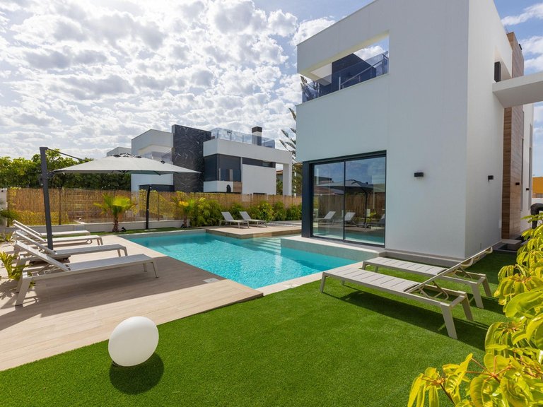 Villa for Sale in Torrevieja, Alicante 6
