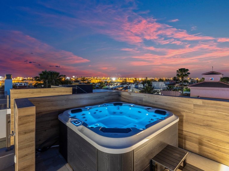Villa for Sale in Torrevieja, Alicante 18