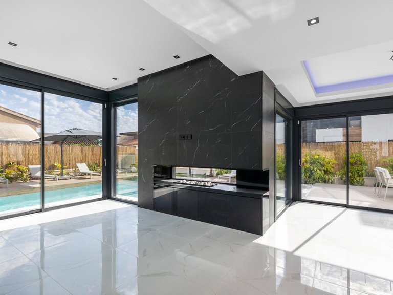 Villa for Sale in Torrevieja, Alicante 30