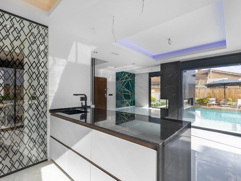 Villa for Sale in Torrevieja, Alicante 41