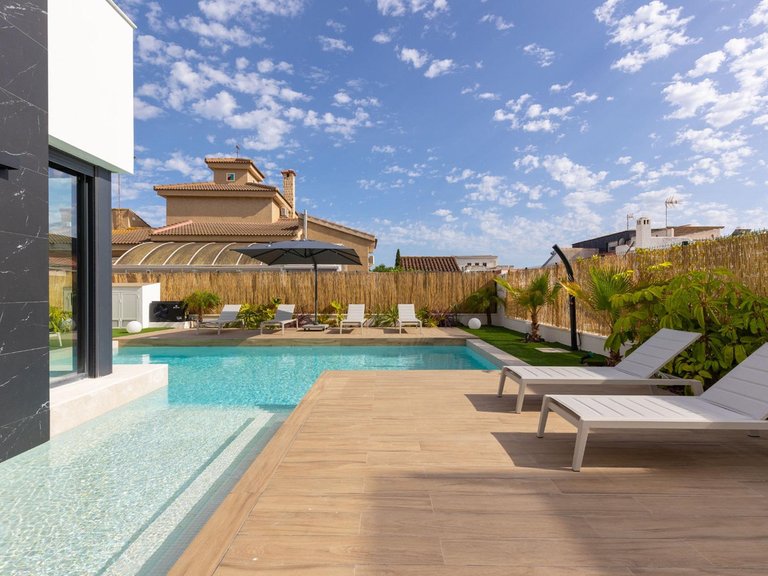 Villa for Sale in Torrevieja, Alicante 49