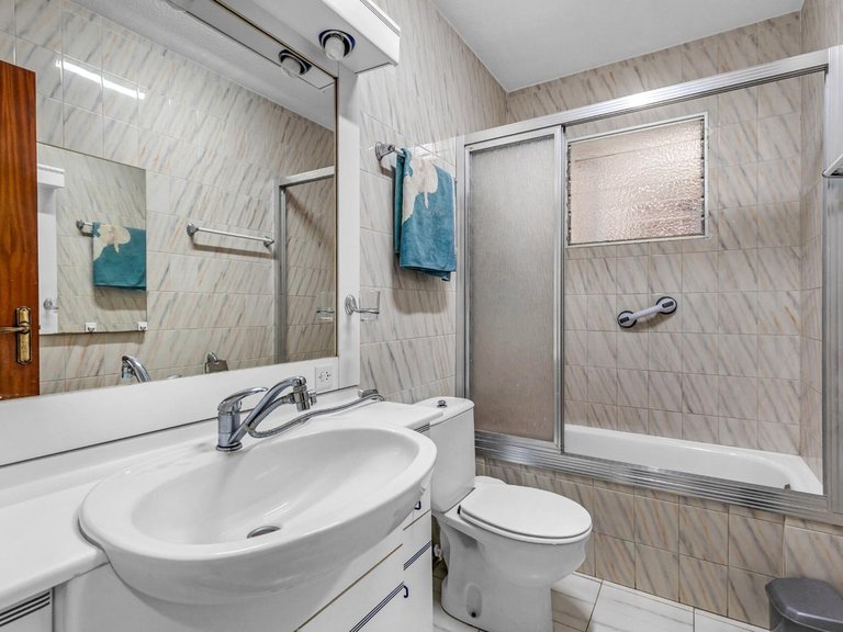 Apartment for Sale in Torrevieja, Alicante 22