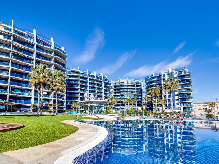 Apartment for Sale in Punta Prima, Alicante 38