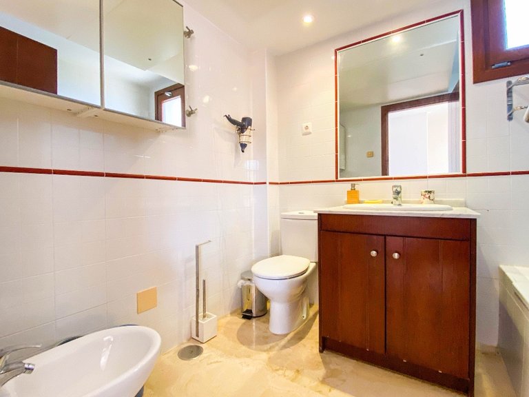 Apartment for Sale in Punta Prima, Alicante 28
