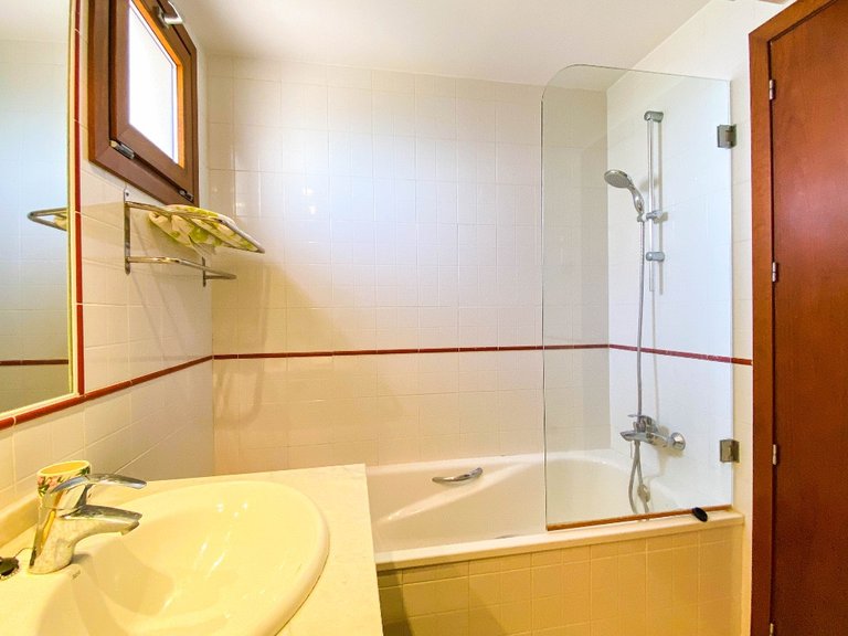 Apartment for Sale in Punta Prima, Alicante 29