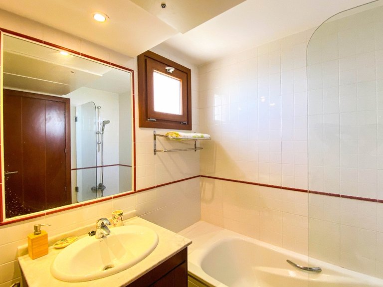 Apartment for Sale in Punta Prima, Alicante 30