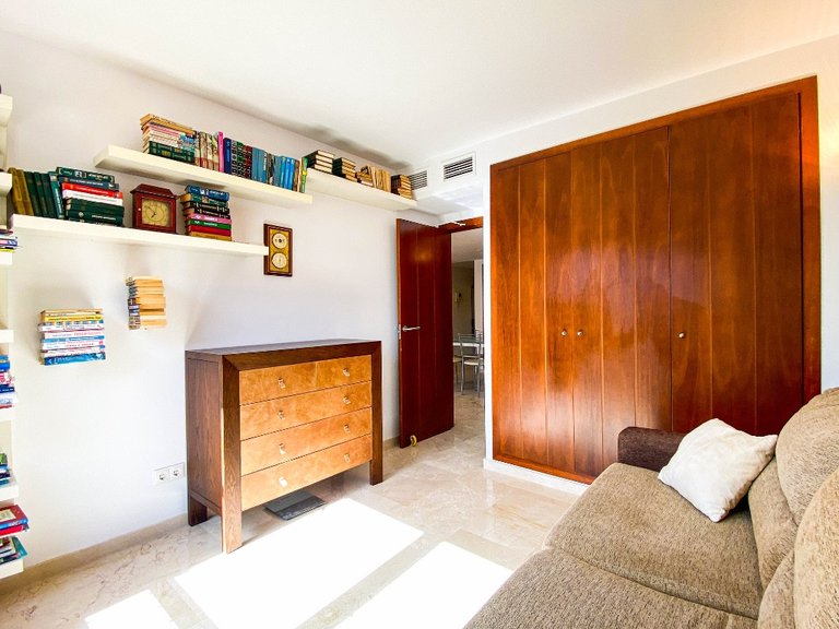 Apartment for Sale in Punta Prima, Alicante 34