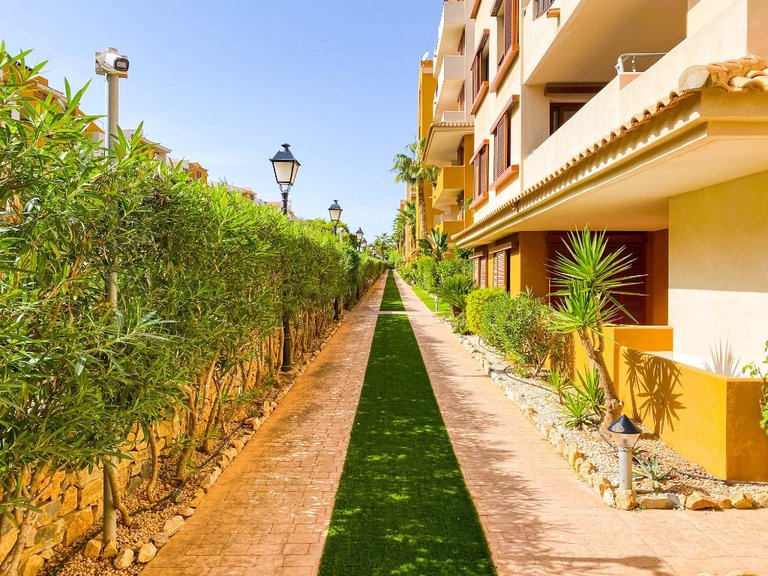 Apartment for Sale in Punta Prima, Alicante 35