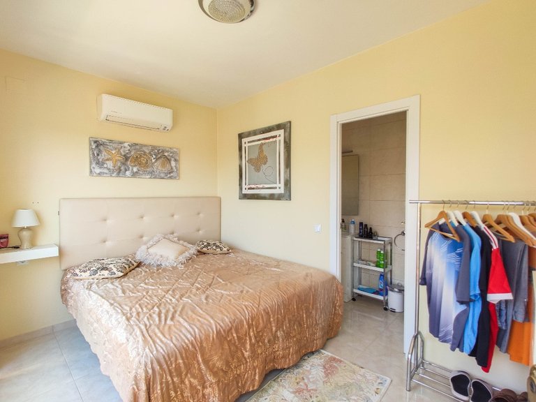 Villa for Sale in Las Ramblas, Alicante 31