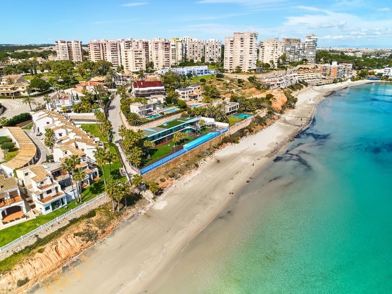 Villa for Sale in Campoamor, Alicante 5