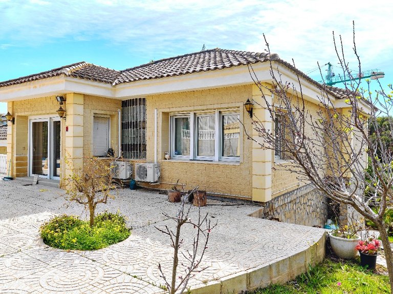 Villa for Sale in Campoamor, Alicante 43