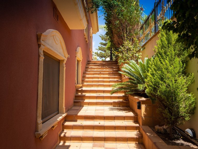 Villa for Sale in Campoamor, Alicante 15