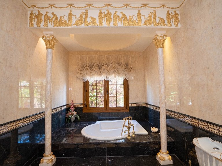 Villa for Sale in Campoamor, Alicante 16