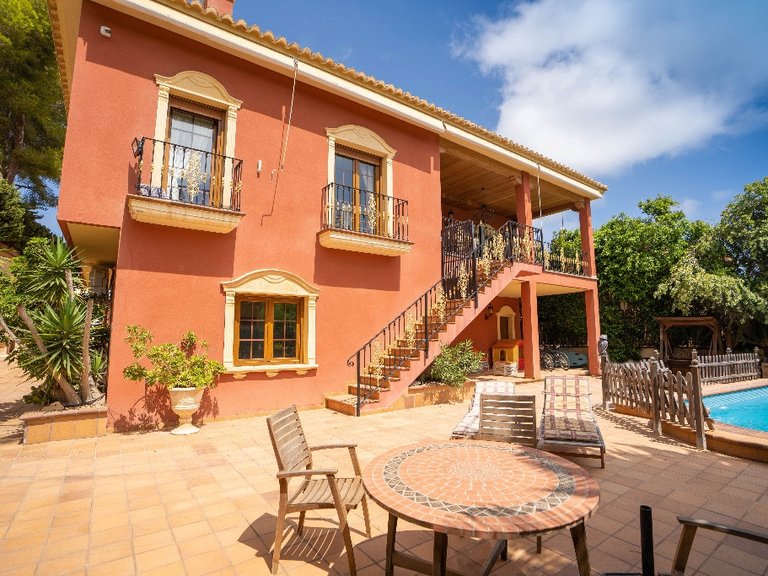 Villa for Sale in Campoamor, Alicante 17