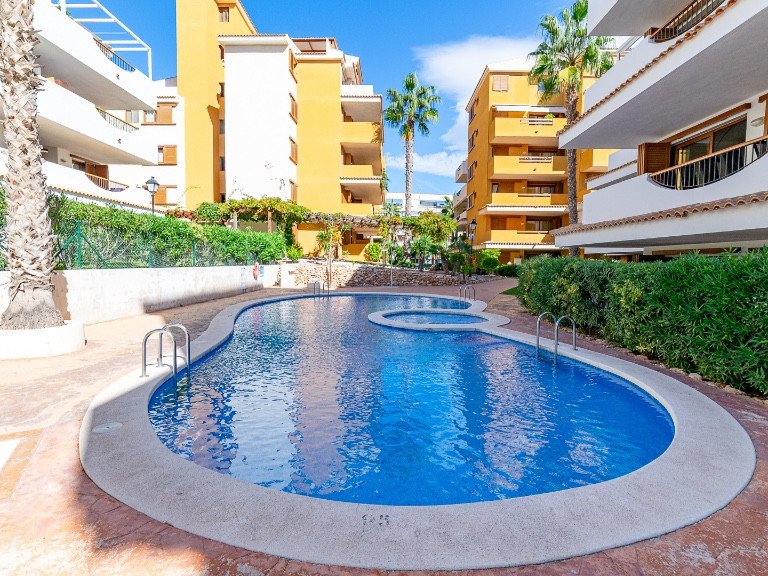 Apartment for Sale in Punta Prima, Alicante 41