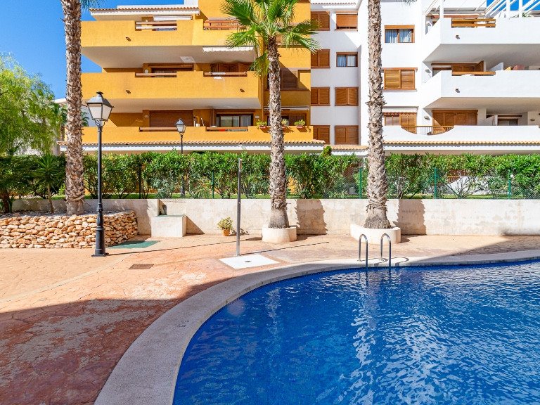 Apartment for Sale in Punta Prima, Alicante 43
