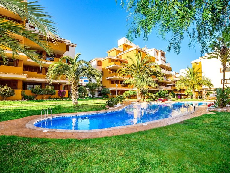 Apartment for Sale in Punta Prima, Alicante 50