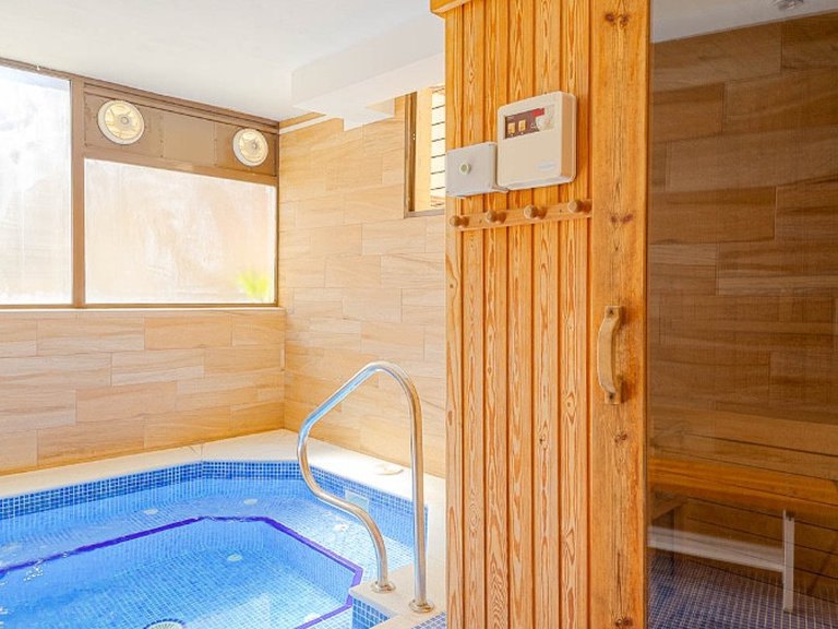 Apartment for Sale in Cabo Roig, Alicante 5