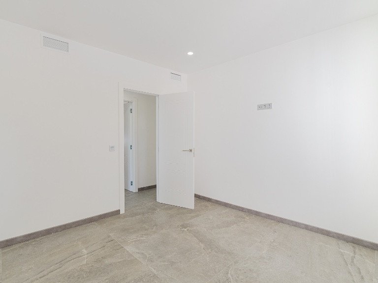 Villa for Sale in Los Balcones, Alicante 11