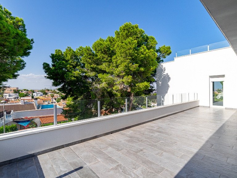 Villa for Sale in Los Balcones, Alicante 21