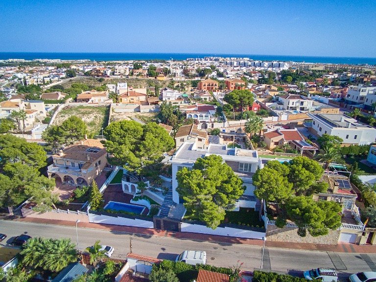 Villa for Sale in Los Balcones, Alicante 34