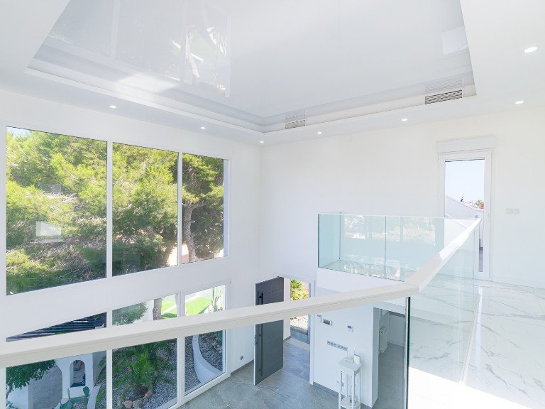 Villa for Sale in Los Balcones, Alicante 41