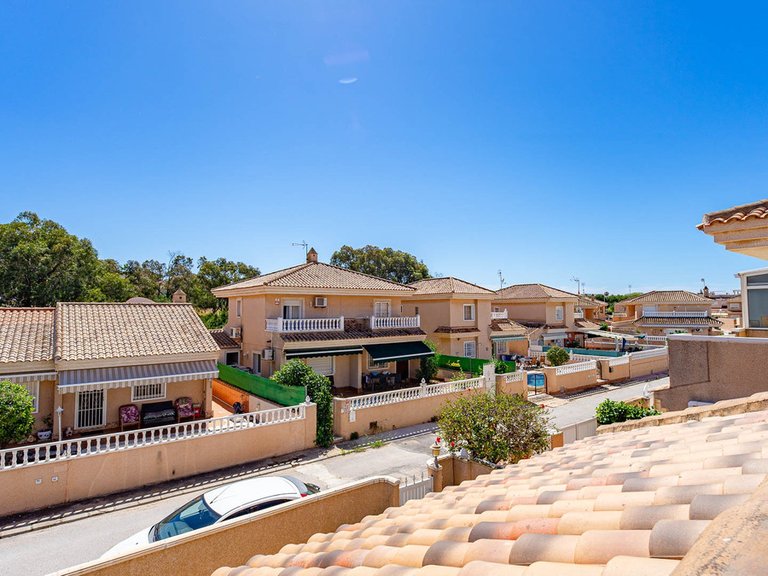 Villa for Sale in Punta Prima, Alicante 3