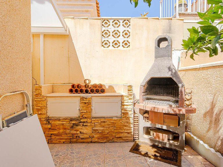 Villa for Sale in Punta Prima, Alicante 4