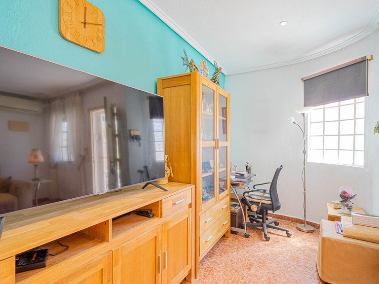Villa for Sale in Punta Prima, Alicante 15