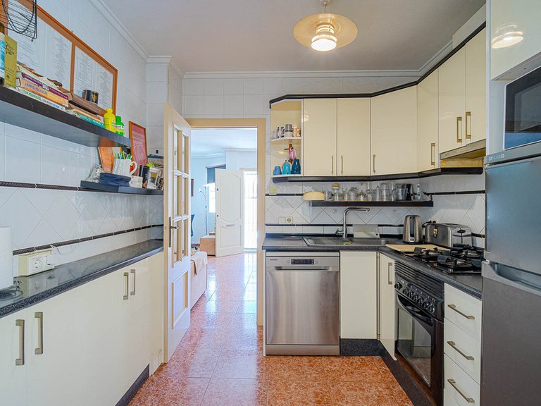 Villa for Sale in Punta Prima, Alicante 18