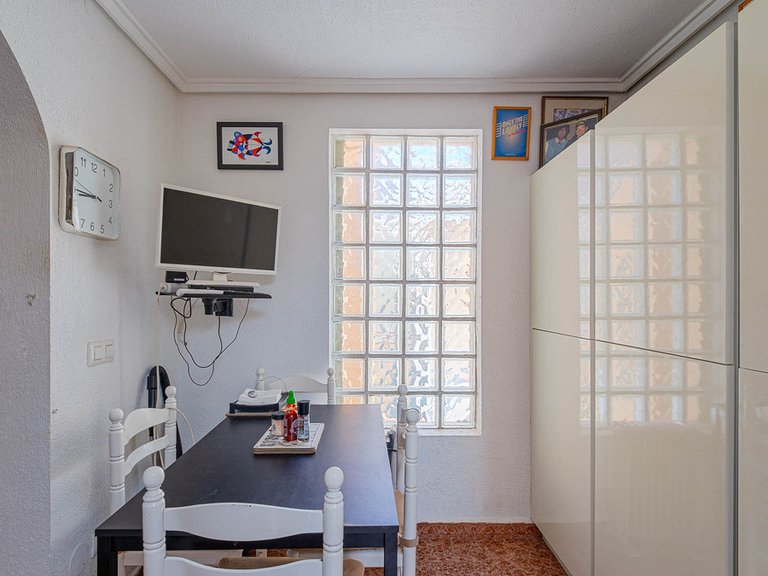 Villa for Sale in Punta Prima, Alicante 20