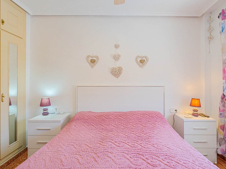 Villa for Sale in Punta Prima, Alicante 24