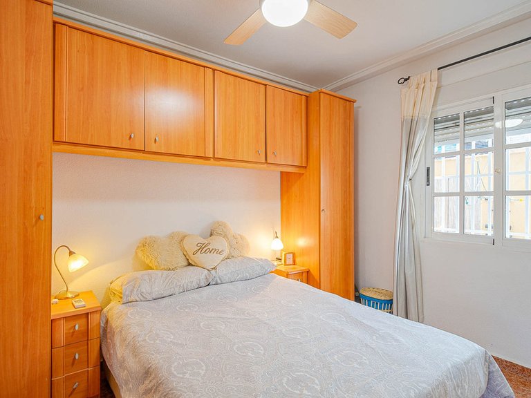 Villa for Sale in Punta Prima, Alicante 29