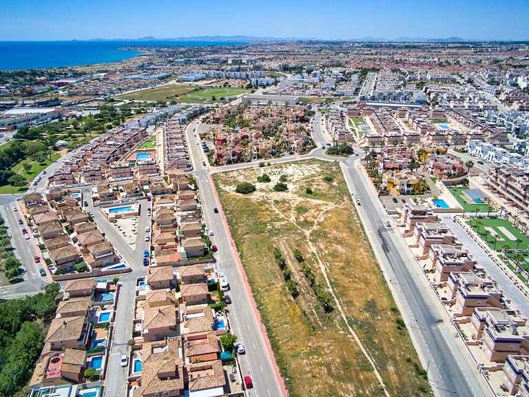 Villa for Sale in Punta Prima, Alicante 42
