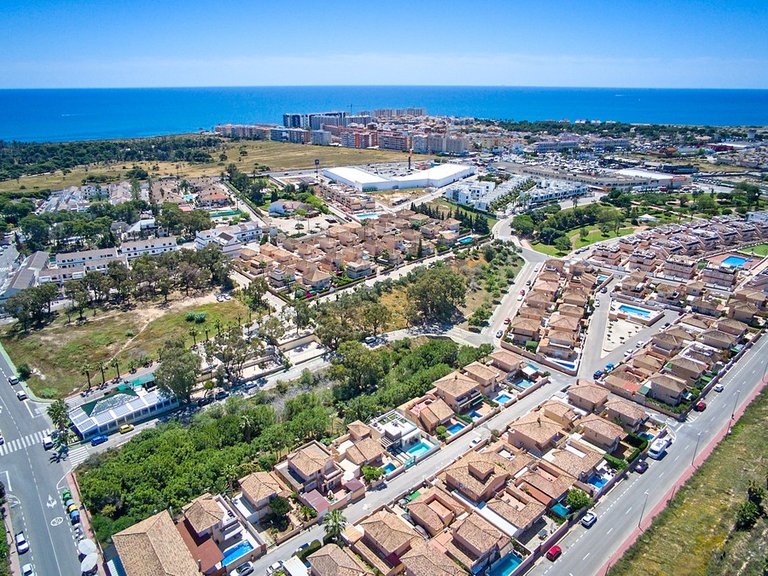 Villa for Sale in Punta Prima, Alicante 44